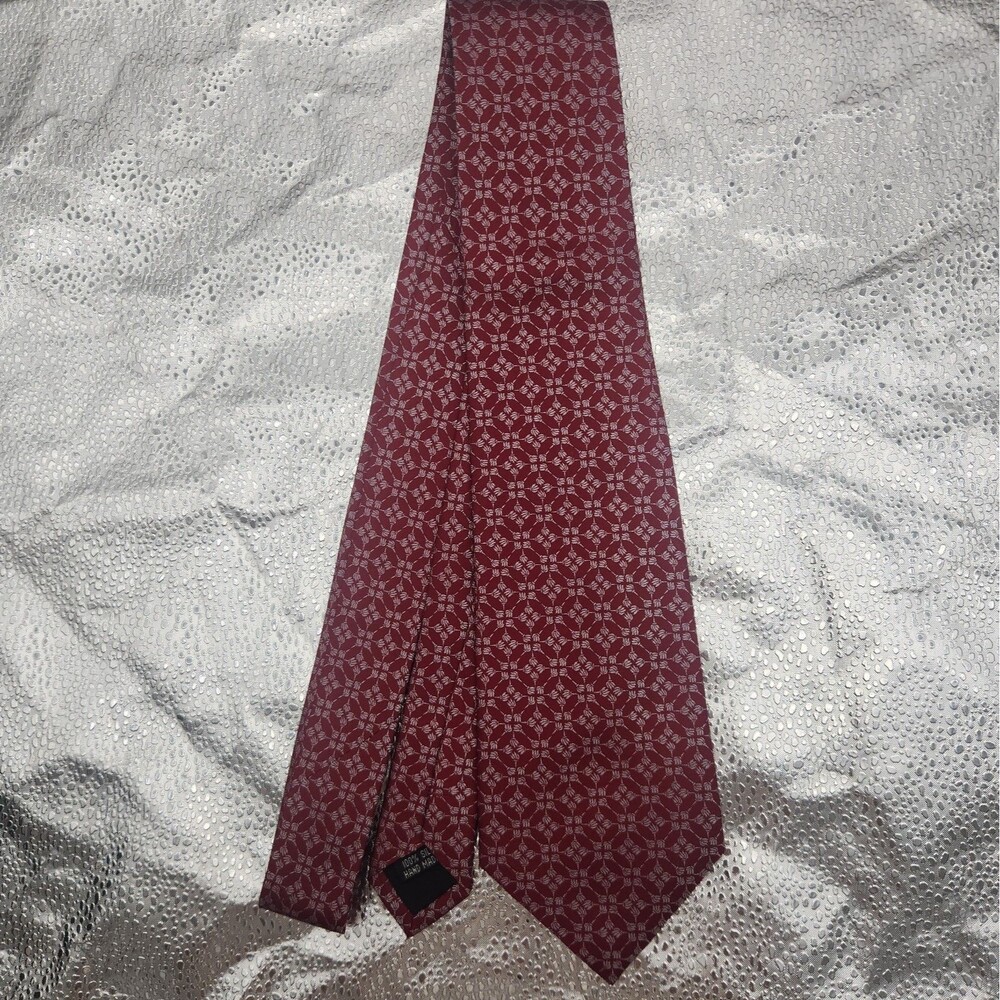 Tie NEW YORK UNIVERSITY ABU DHABI Division of Engineering Red Gray Geometric NEW